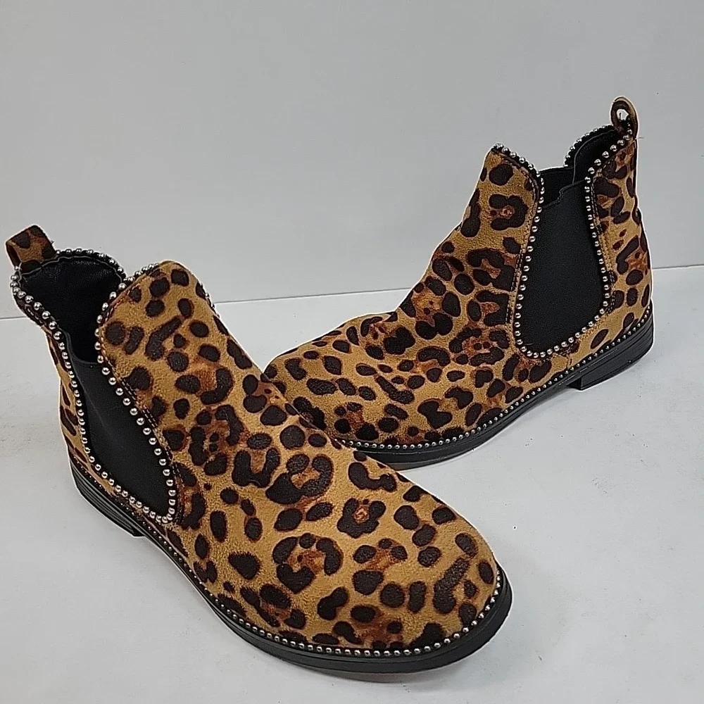 Leopard Print Chelsea Ankle Boots‎ Womens 8.5 Studded Slip On Booties